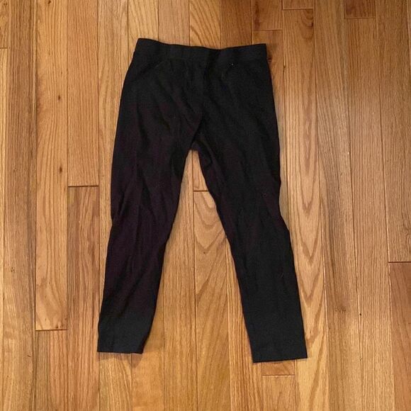 Size 6 leggings. Black is a capri length and the peach is regular length. - Picture 4 of 7